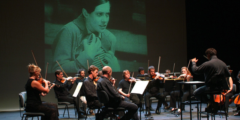 Maurizio Kagel – Luis Bunuel: Un Chien Andalou - Orchestre des Jardins Musicaux - Grange aux Concerts – Cernier